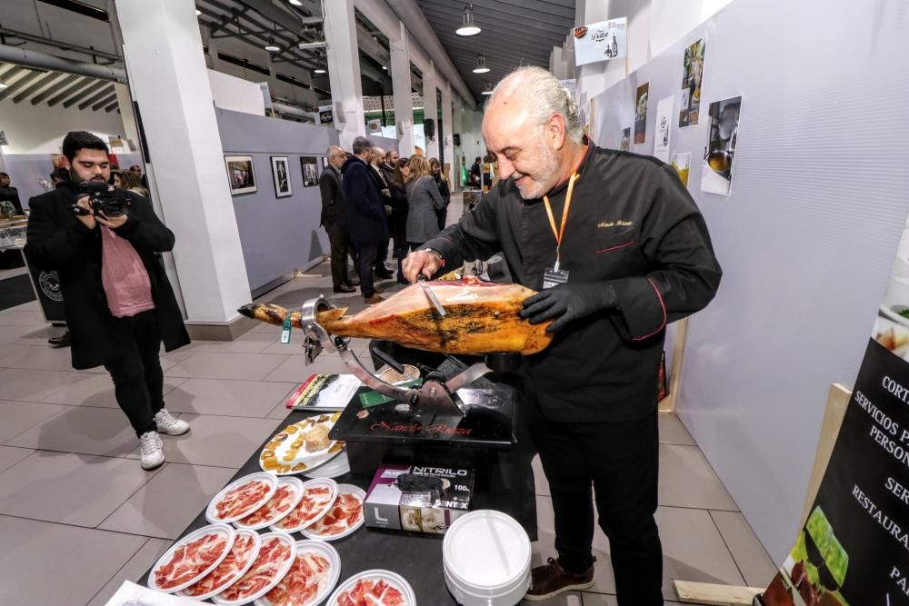 La I Feria Gatronómica de Alcoy exhibe los productos estrella de las comarcas de interior