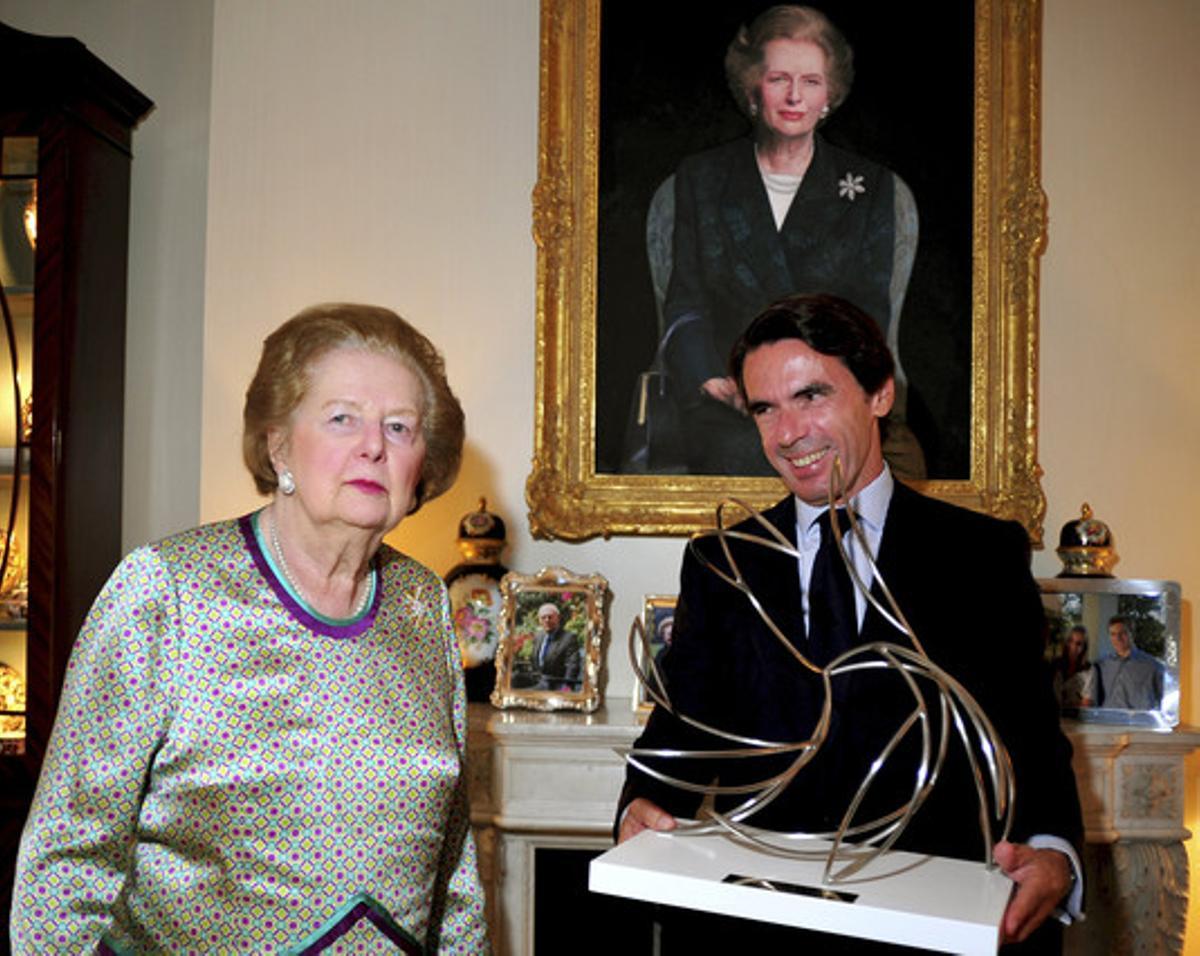 La ’expremier’, el día que recibió el premio FAES de la Libertad de manos de José María Aznar, en junio del 2011.