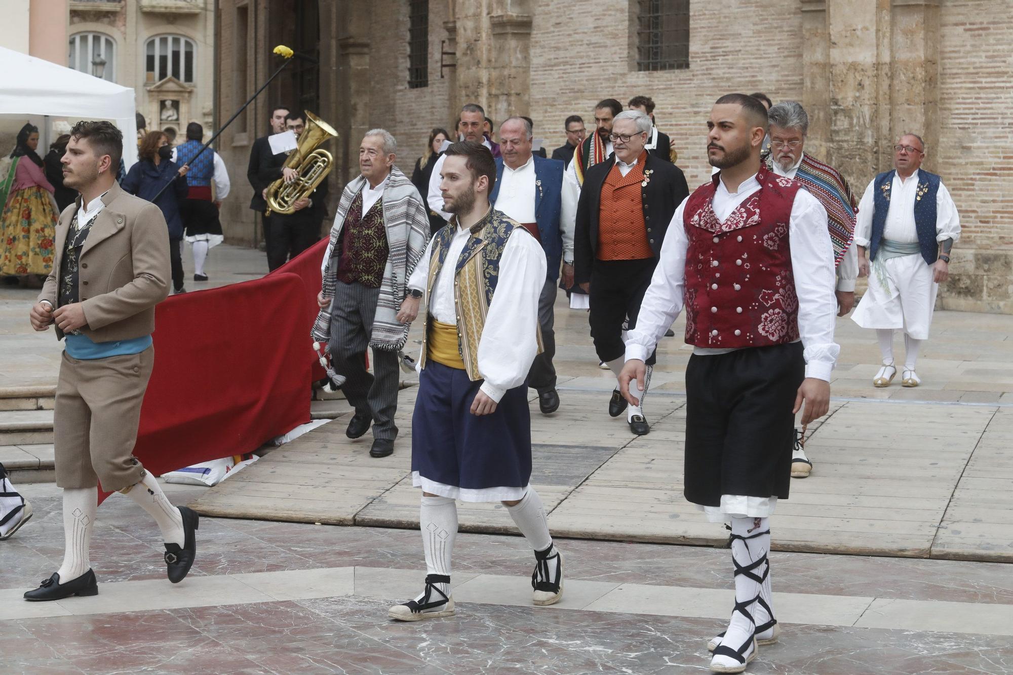 Búscate en el segundo día de ofrenda por la calle de la Paz (entre las 15:30 a las 17:00 horas)