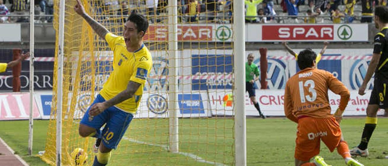 Araujo celebra su último tanto, el 11 de enero al Real Zaragoza.