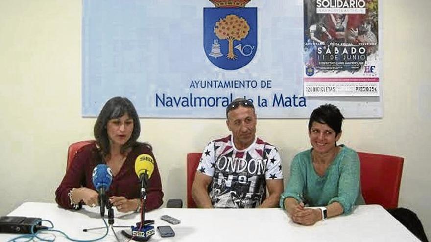 Una actividad recaba fondos para luchar contra el cáncer en Navalmoral