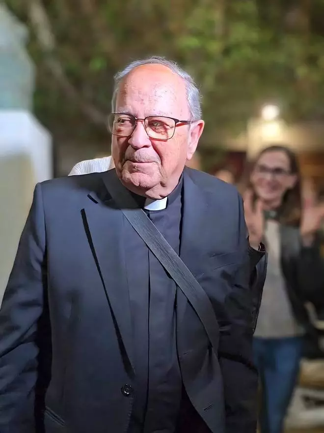 Orihuela dedica una plaza al padre José Luis Satorre, con una vida dedicada a la labor pastoral en la ciudad