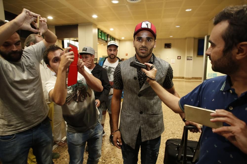 Douglas ya está en Gijón