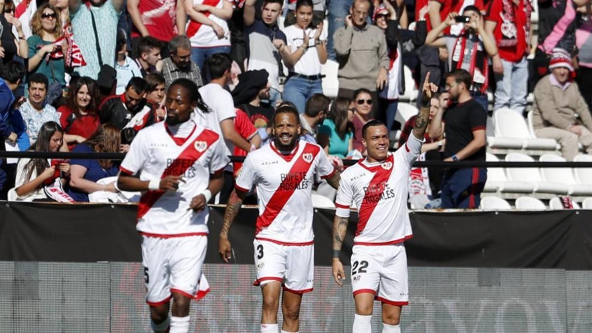 El Rayo disputando un partido de La Liga 123