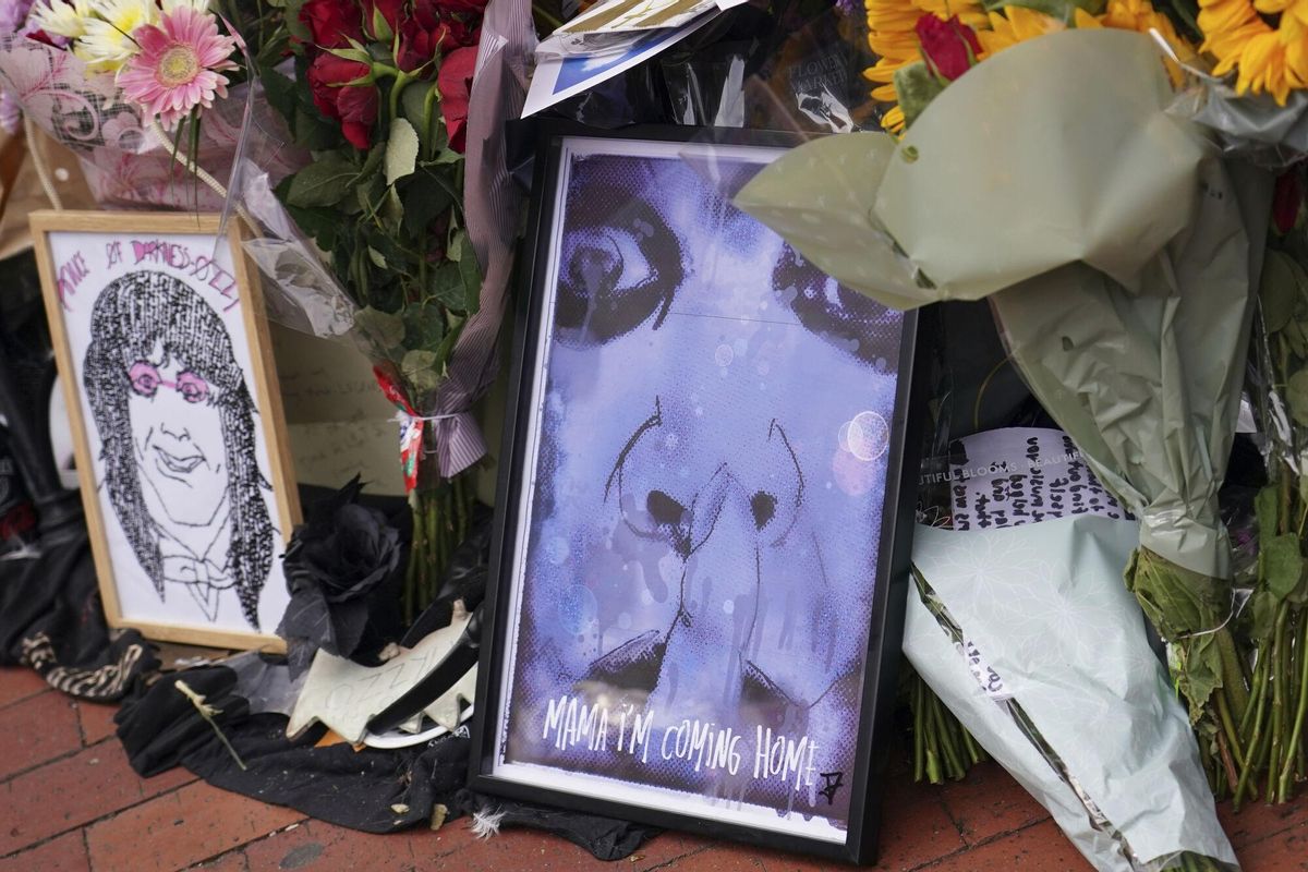Imágenes de la multitudinaria despedida de Ozzy Osbourne en Birmingham.