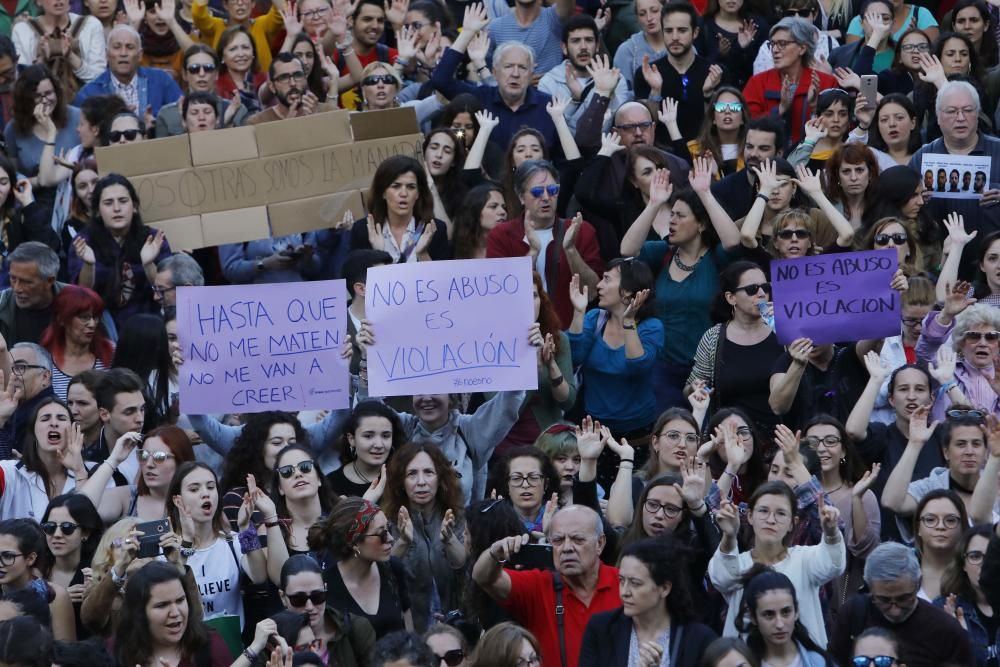 Marcha en València en protesta por la sentencia de 'La Manada'