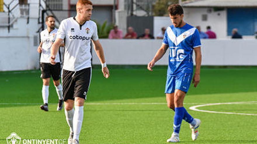 El Ontinyent renueva a un jugador y este lo niega