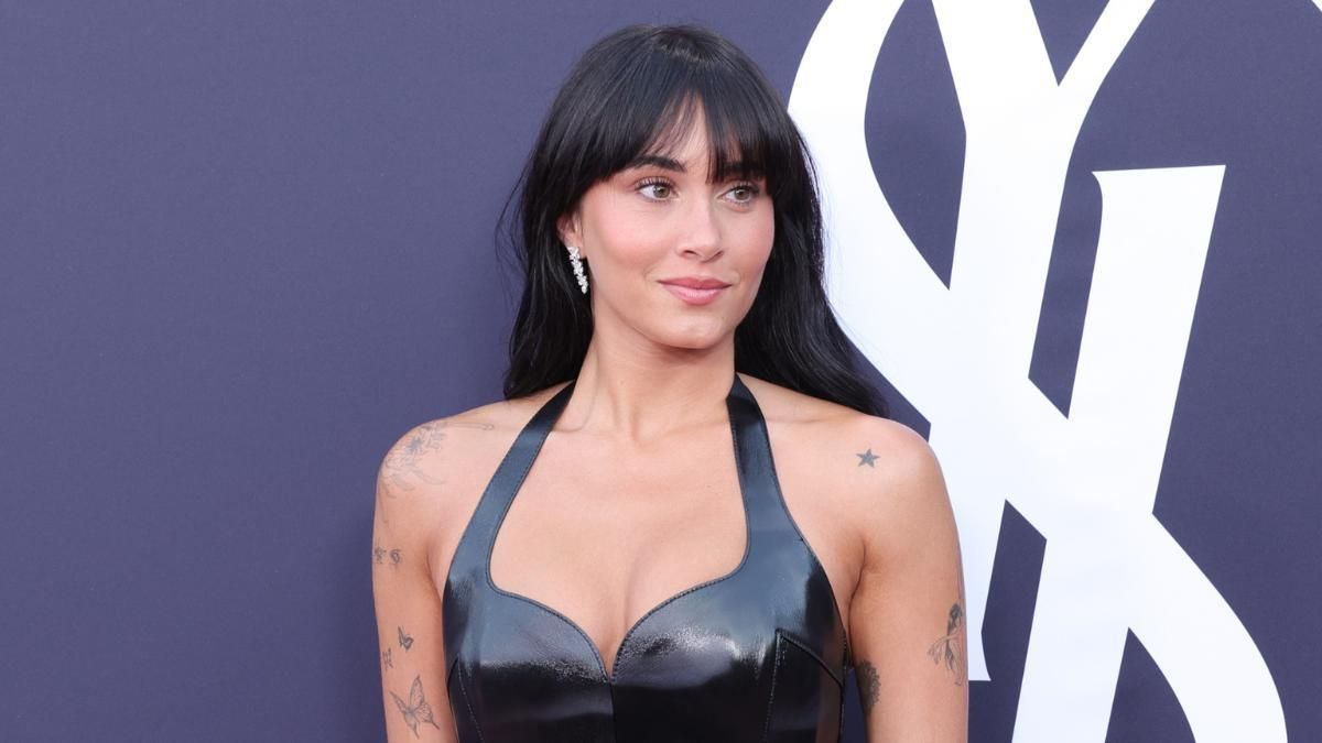 Aitana en un photocall