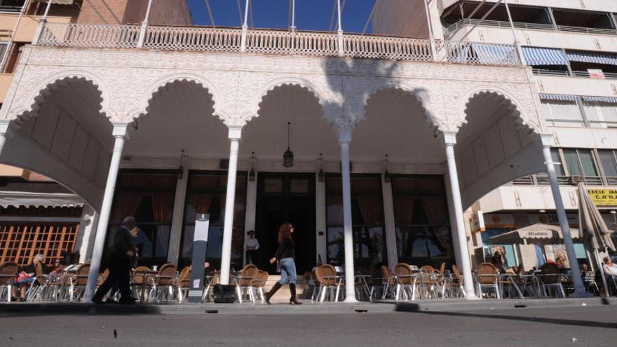 Imagen de la fachada de la Sociedad Cultural Casino de Torrevieja