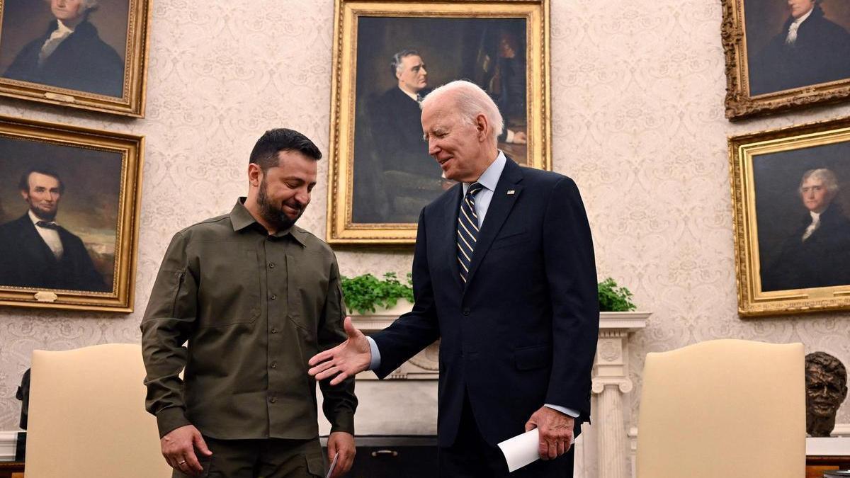 El presidente de Ucrania, Volodímir Zelenski, se reúne con su homólogo estadounidense, Joe Biden.