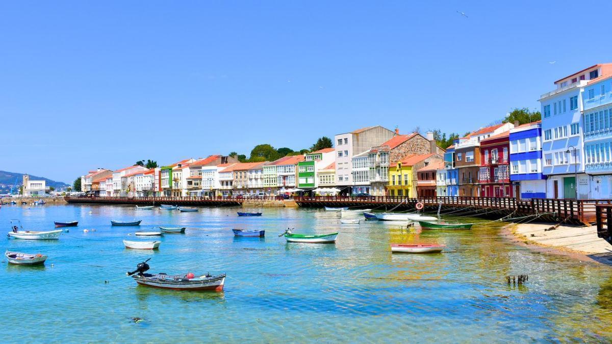 La localidad de Galicia donde comer el mejor pulpo y descubrir una impresionante arquitectura marinera