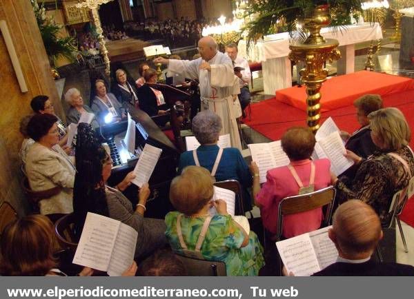 Vila-real honra a la Virgen del Rosario