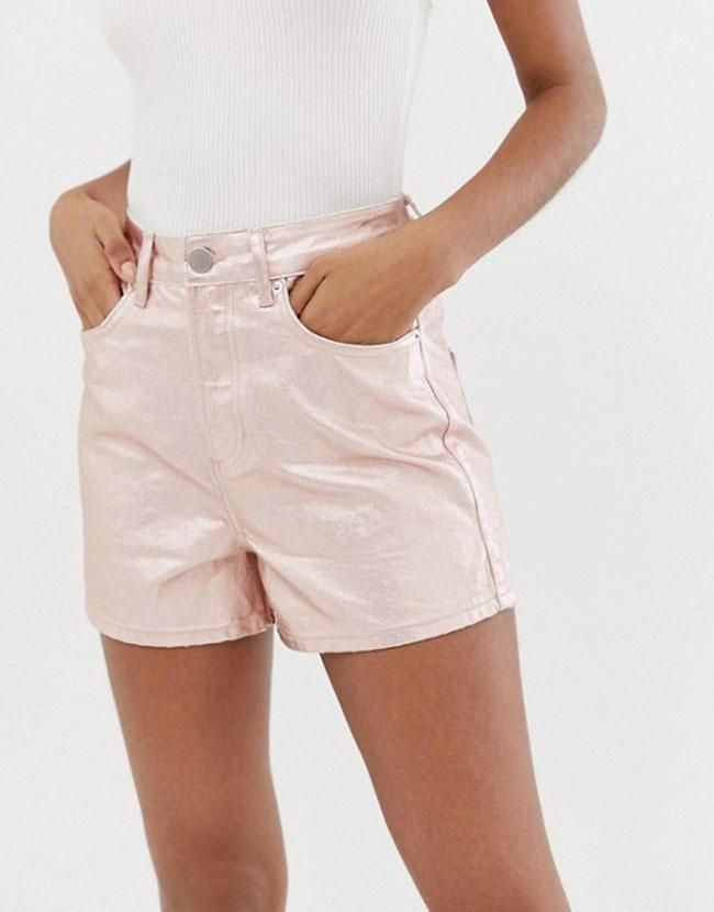 Shorts de talle alto y acampanados