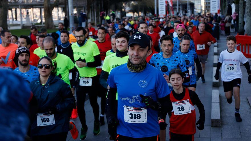 Pisadas de altura en Vigo: cientos de corredores suben O Castro