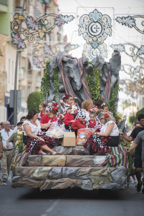 La Vila despide sus fiestas con el desfile infantil