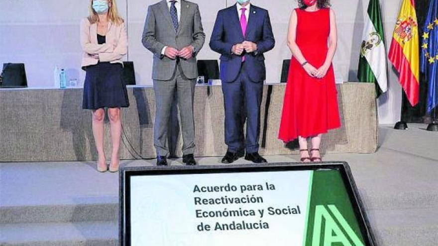 La Junta, CEA y sindicatos firman el acuerdo para la recuperación