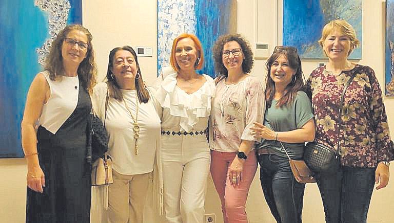 Mari Sancho, Cati Rosselló, M. C. Sanz, Ana Maria Soto, Olga Marisa y Lucía Villalvilla.