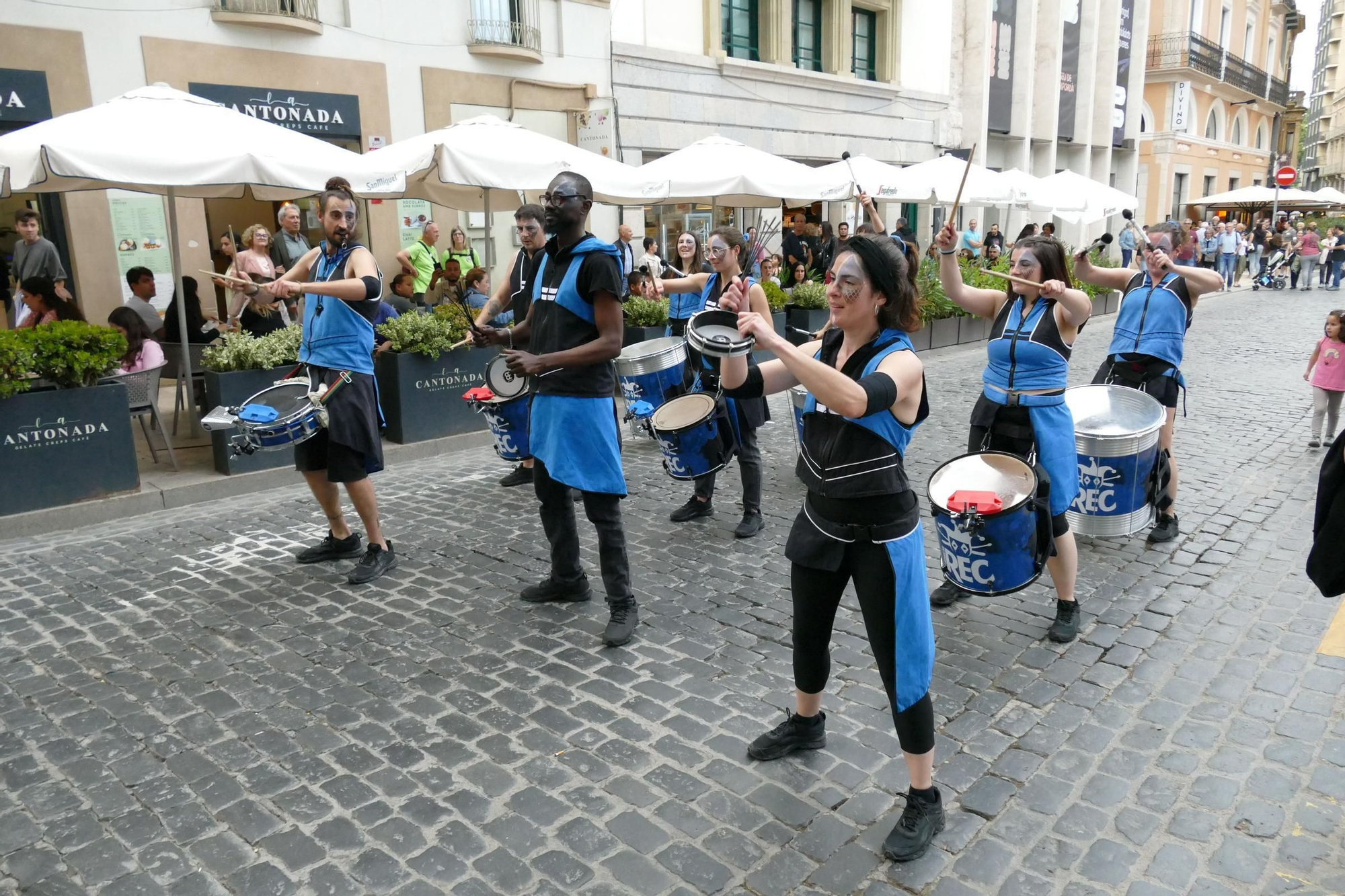 La Tramuntakada Festival Figueres recorre diferents carrers del rovell de l'ou