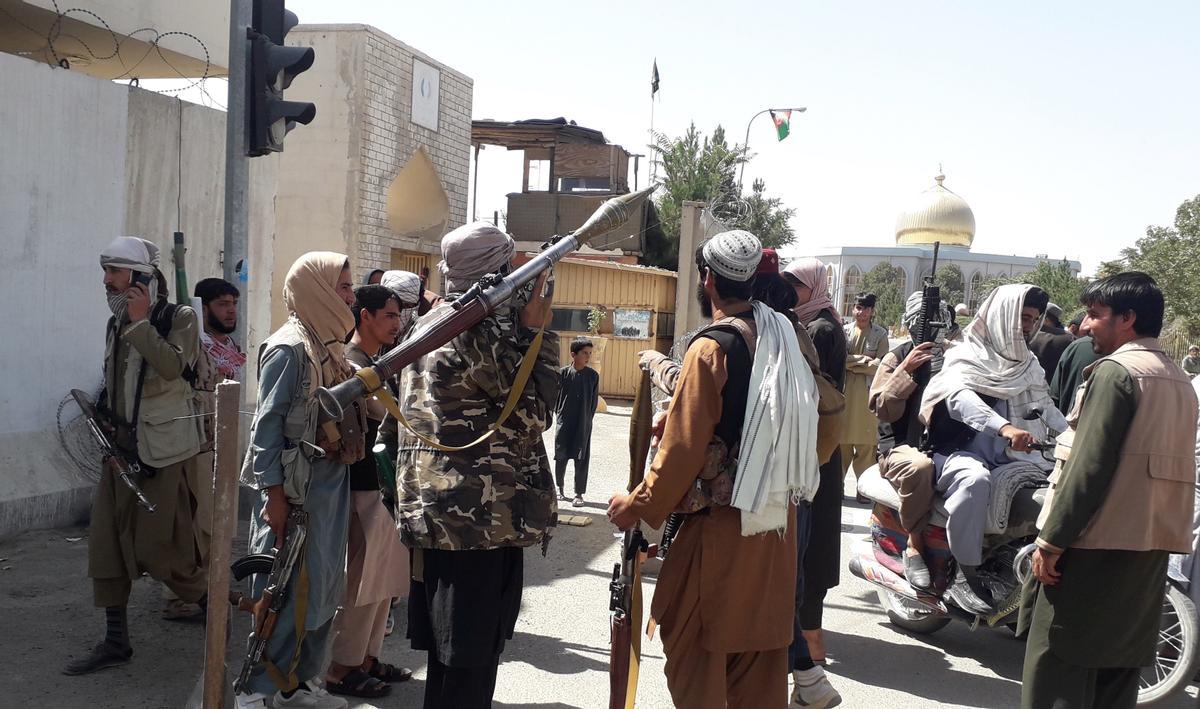 Els talibans ocupen Herat, la tercera ciutat més important de l’Afganistan