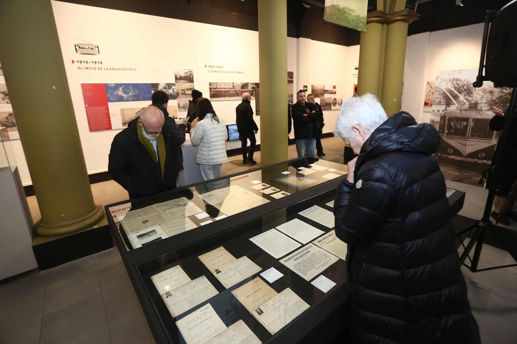 La Compañía de Tranvías inaugura la exposición por sus 120 años de historia