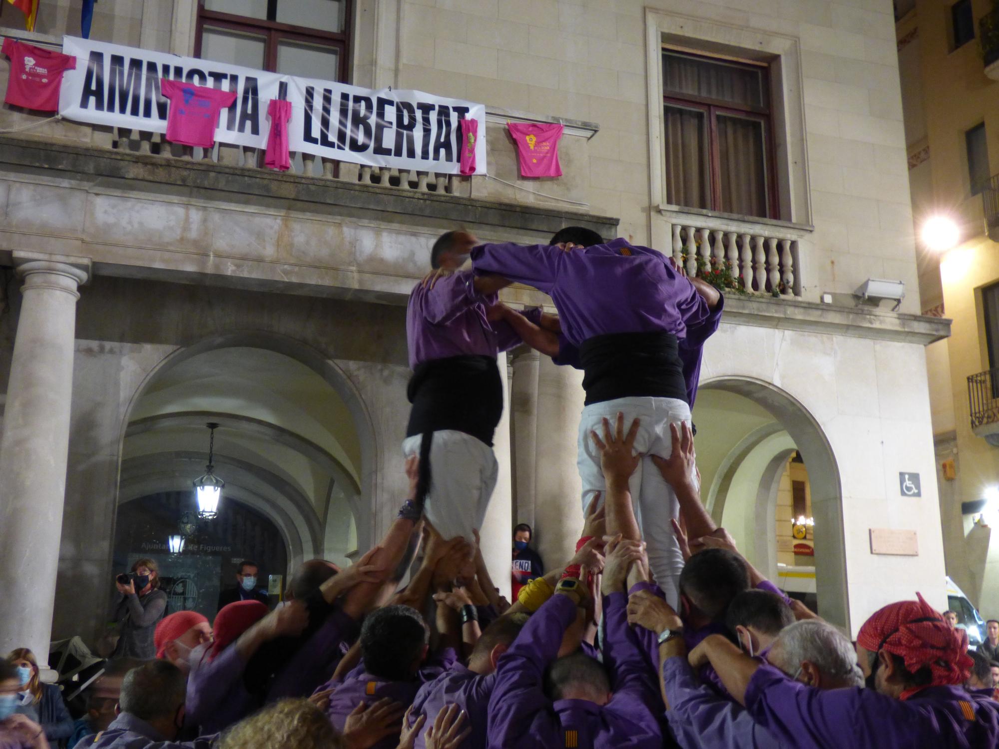 La Colla Castellera de Figueres torna a la plaça de l’Ajuntament després d’un any i mig