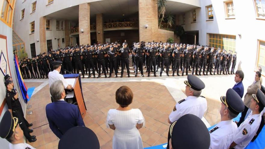 Presentación de los 205 agentes en la Comisaría Provincial.