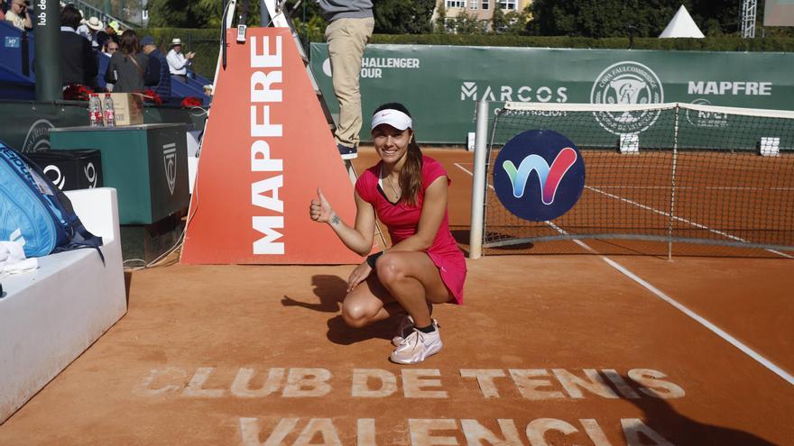 Viktoriya Tomova, campeona del ITF W100 de la Copa Faulcombridge 2023