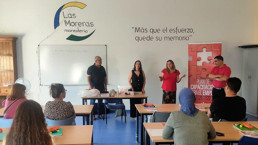 Desempleados de la comarca se forman en Monesterio como profesionales del sector cárnico