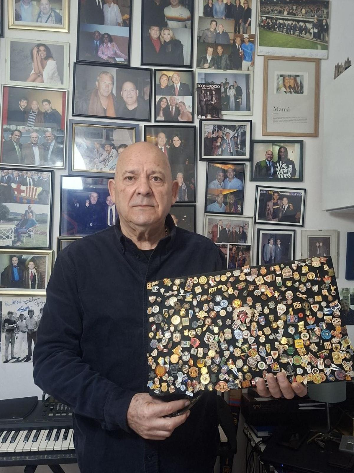 Antonio Iniesta, con una colección de todos los clubs que ha conocido