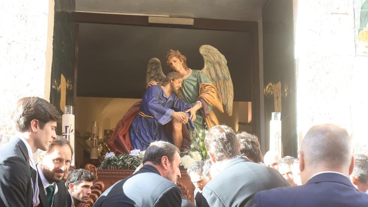Semana Santa en Alicante 2026: así ha sido la salida del primer paso de la Cofradía del Cristo del Divino Amor