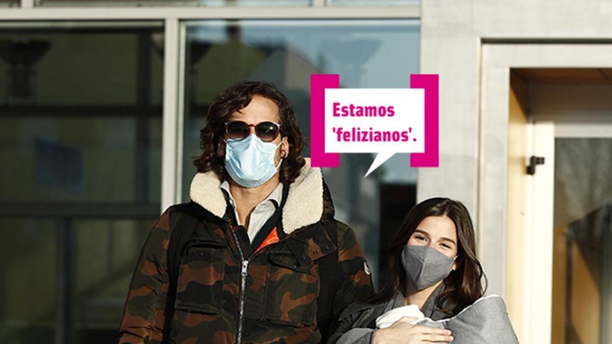 Feliciano Lopez y Sandra Gago posan a la salida del hospital