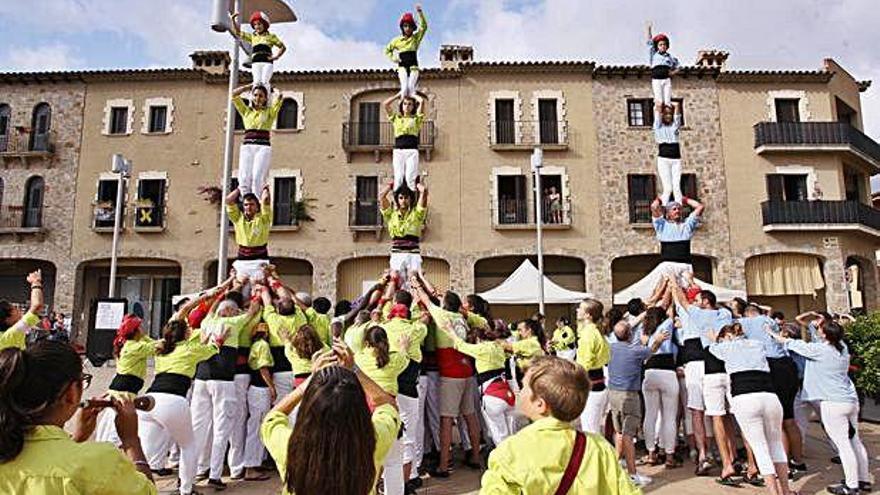 Castellers i correfoc a Santa Cristina