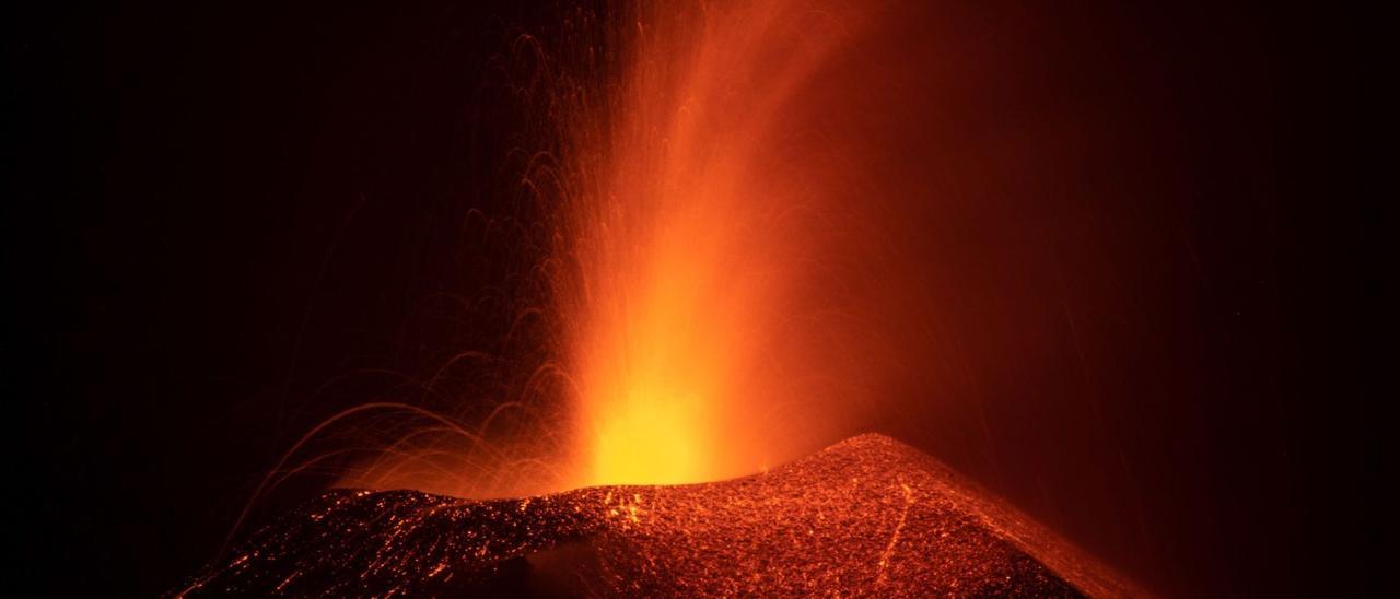 Nueva fase de explosividad del volcán de La Palma