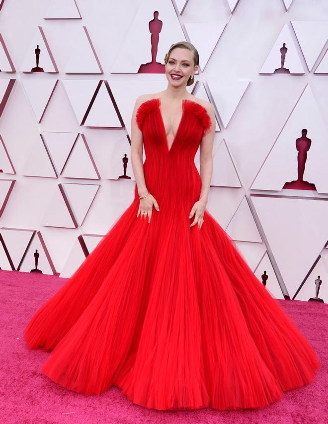 Amanda Seyfried, en los Premios Oscar 2021, con un vestido de Armani Privé