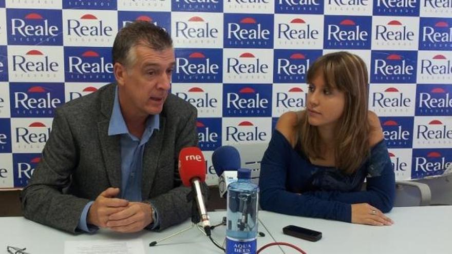 Francisco Manuel García, a la izquierda, ayer en su presentación.