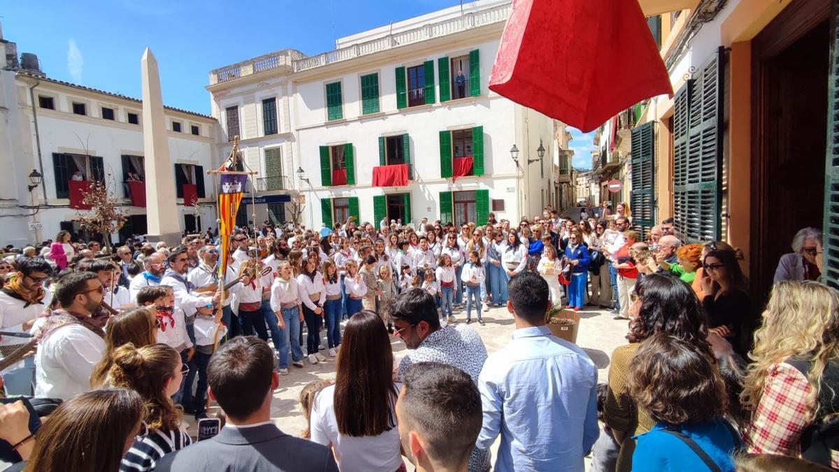 Misa de Pascua: Los municipios de la Part Forana celebran la tradicional procesión del Encuentro