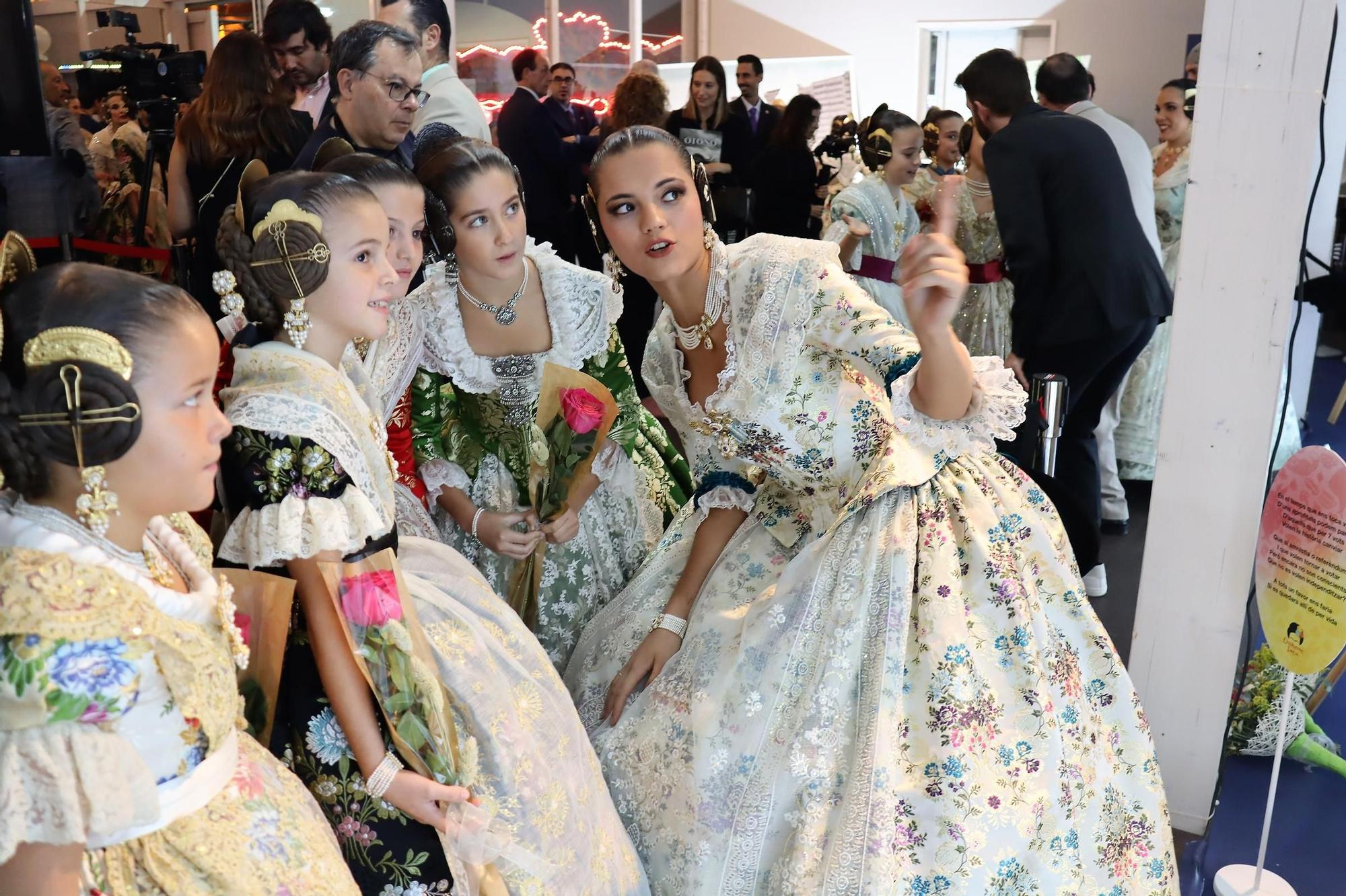 La primera gran prueba de María Estela, Marina y las cortes en la Festa per a Tots