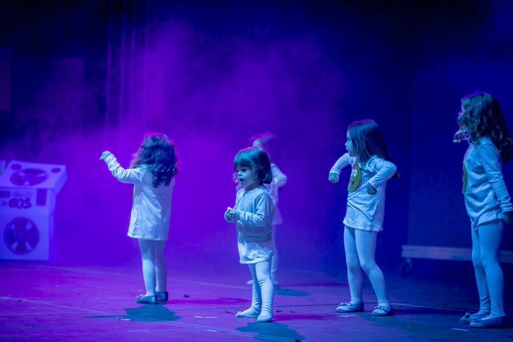 Las mejores imágenes del concurso de playbacks de las peñas de Benidorm