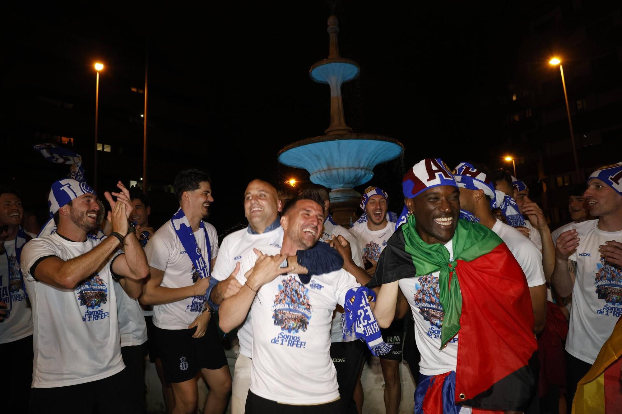 EN IMÁGENES: Locura en las calles de Avilés por el ascenso