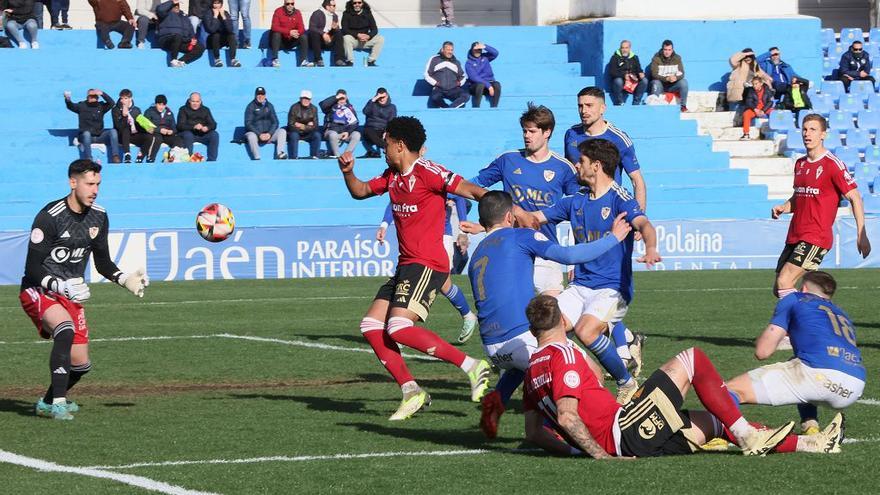 Nuevo gatillazo del Real Murcia (2-0)