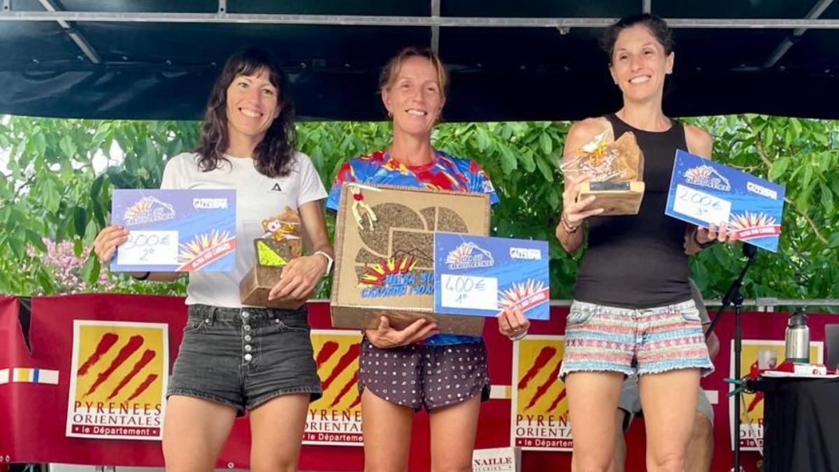 Marta Muixí, a l'esquerra de la imatge, va quedar segona al Canigó