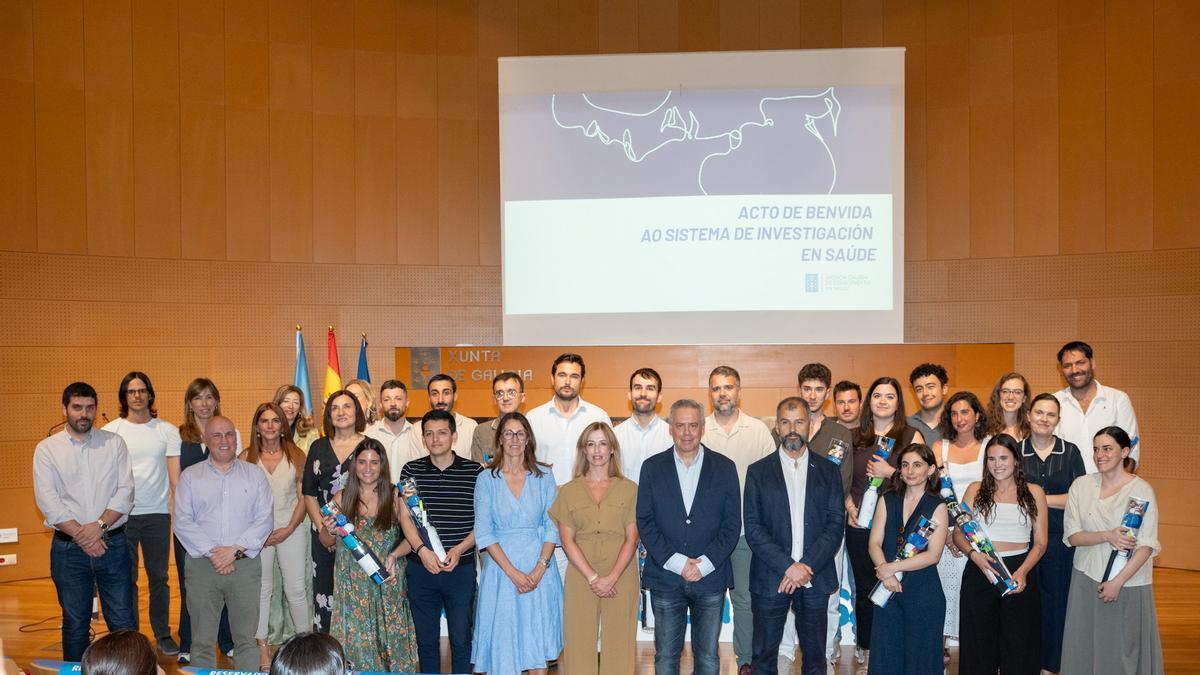 Caamaño, con los nuevos investigadores de la sanidad gallega