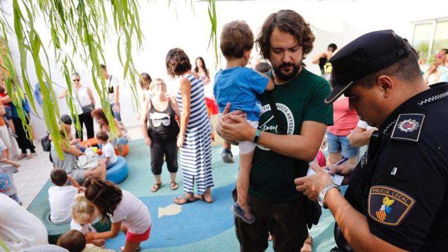 Las familias han &#039;okupado&#039; la escuela infantil.