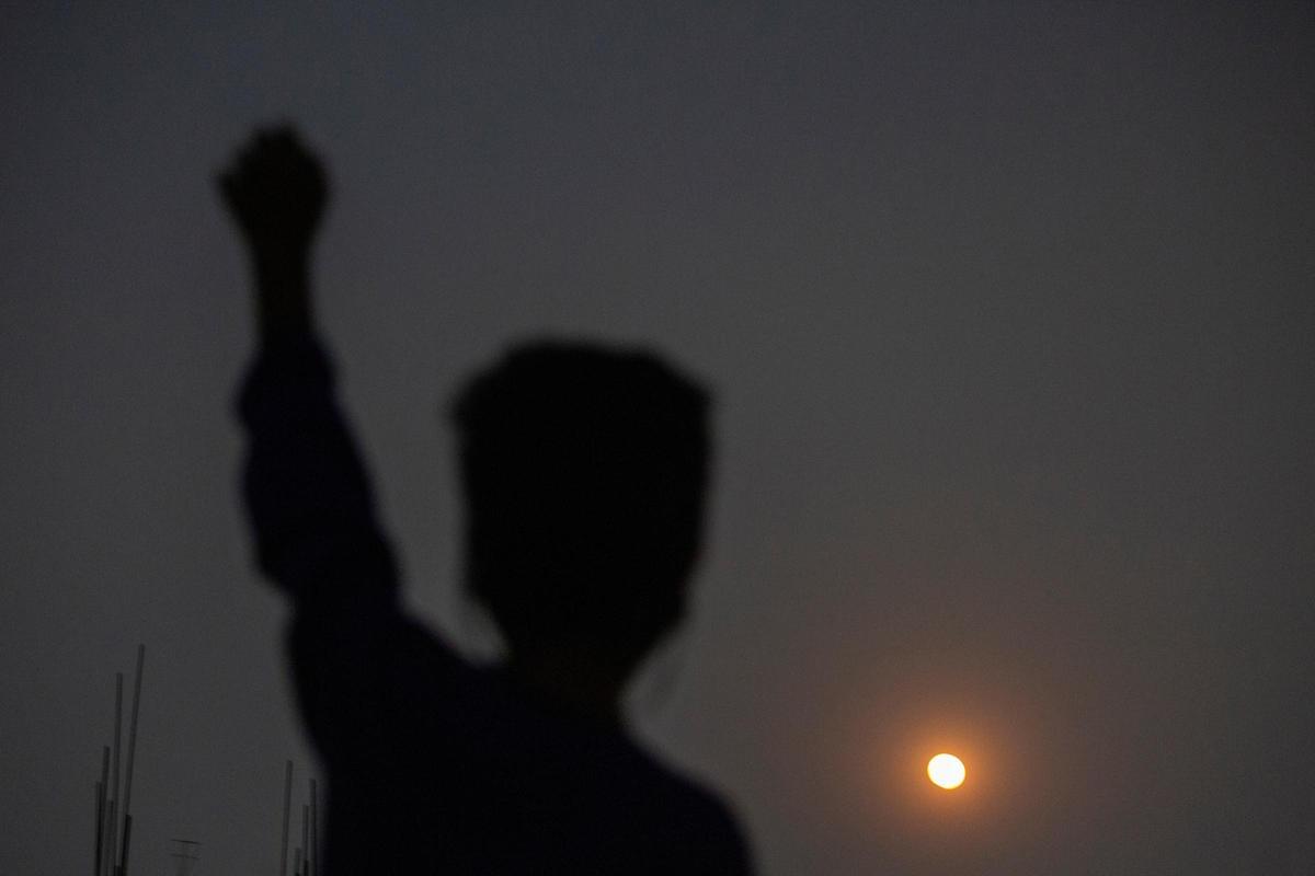 Así ha sido el eclipse parcial de Luna.
