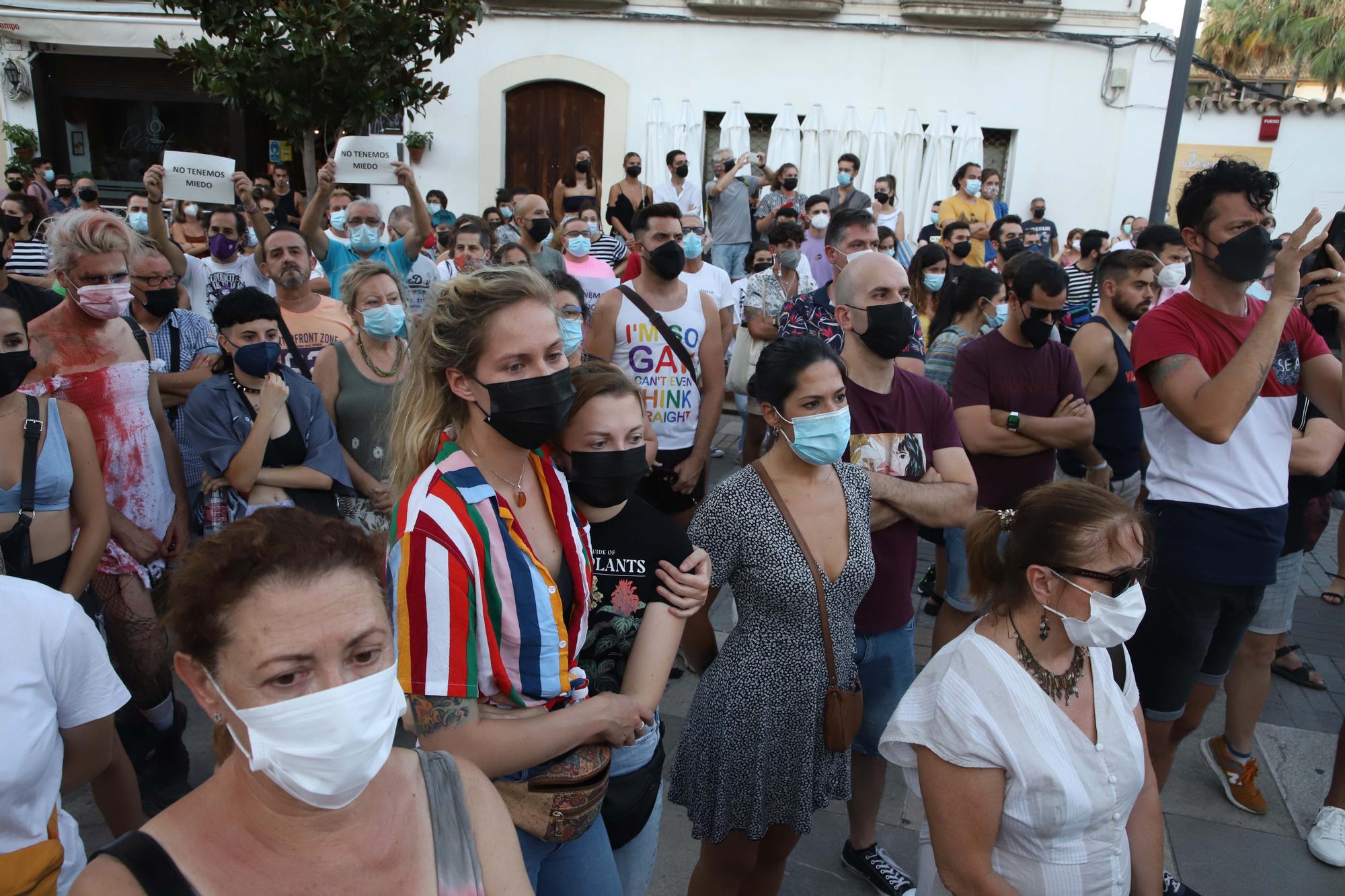 Cientos de personas exigen en Córdoba "justicia" por el asesinato de Samuel Luiz