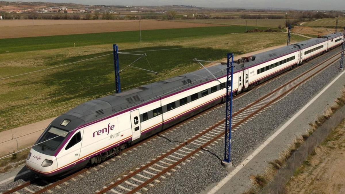 Tren Avant que circula entre Murcia y Alicante desde finales de diciembre. | RENFE