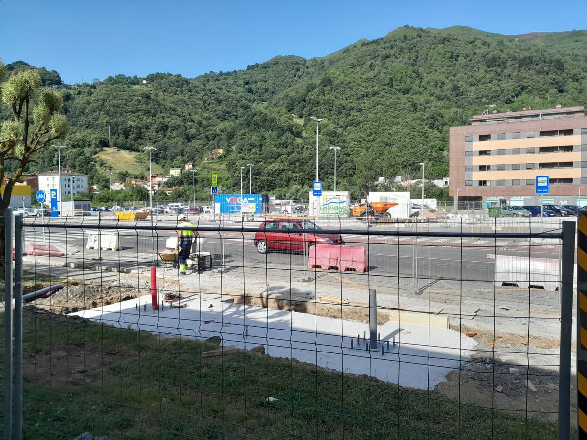 Obras del intercambiador de transporte en Pola de Laviana