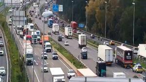 Dos accidentes con camiones implicados en la AP-7 en Cerdanyola