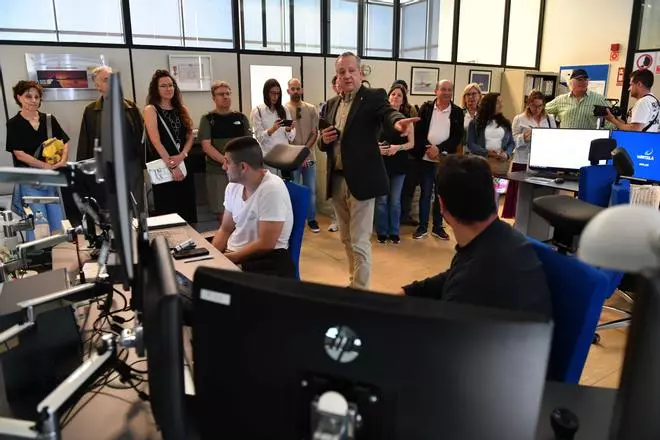 Visita al interior de la Torre de Control Marítimo