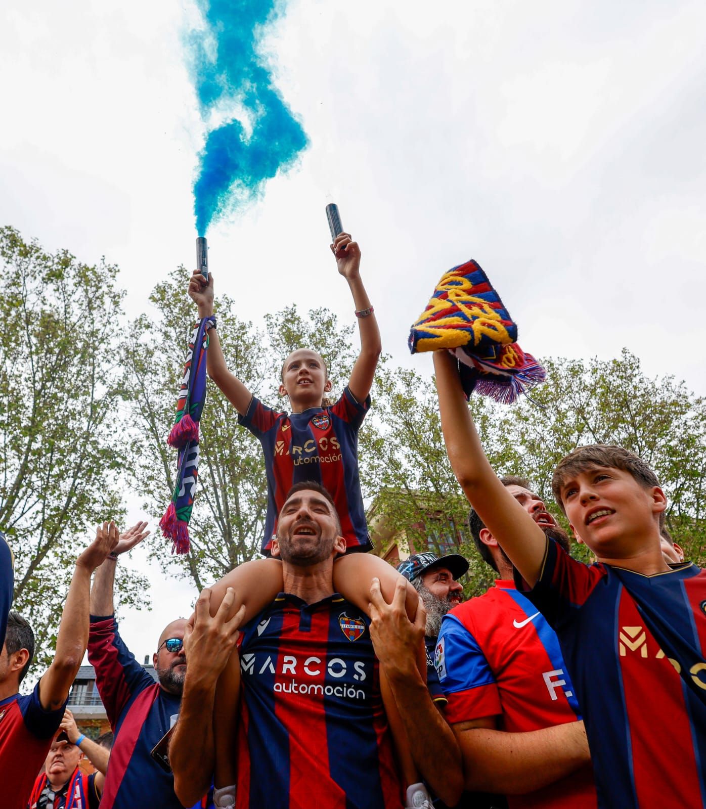 Explosión granota en la llegada del Levante UD a El Plantío